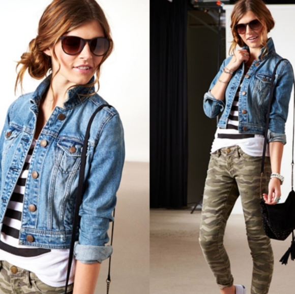 American Eagle Outfitters Jackets & Blazers - American Eagle XS Small Denim Cropped Jacket